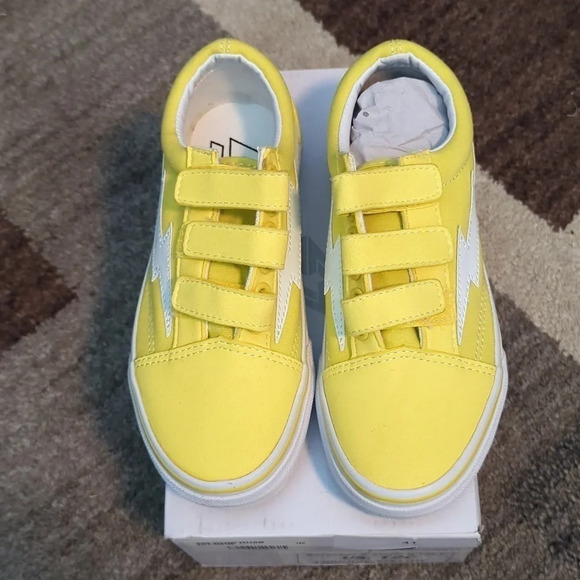 REVENGE X STORM VELCRO 'YELLOW'Revenge X Storm Velcro 'Yellow - Picture 1 of 4
